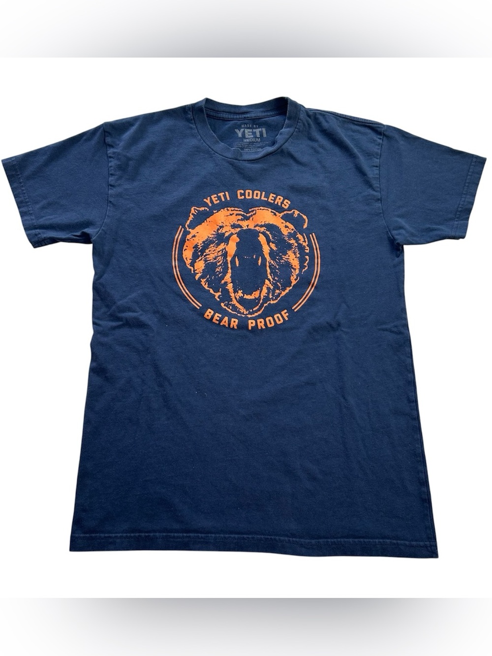 Yeti Coolers Bear Proof Men’s Graphic T-Shirt Navy Blue Orange 100% Cotton Sz M